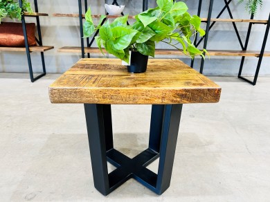 plank-lamp-table-1-1661999268