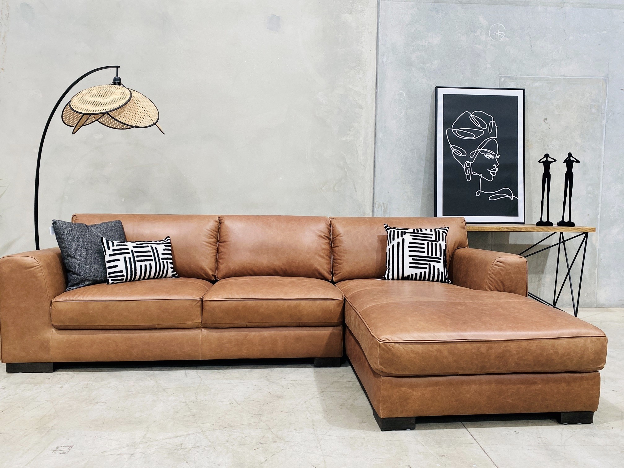 Longbeach Leather Rhf Chaise 3 Seat 1 1645755858